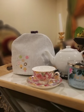 صورة Tea cozy غطاء للشاي لحفظ الحراره