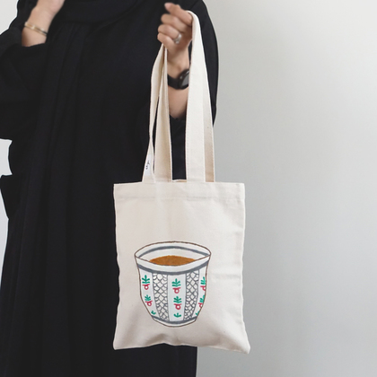 صورة Fnj: حقيبة تحميل tote bag برسمة فنجال قهوة سعودية