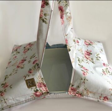 صورة حقيبة قماش جميلة لحمل الصواني وحافظات الطعام في الزياره والشالية 