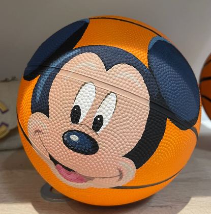 Micky mouse basketball 