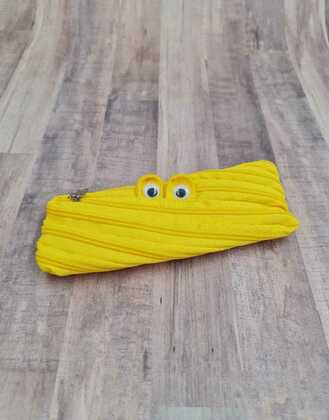 مقلمية بلون اصفر وتصميم بسحاب Yellow  pencil case with zipper