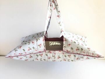 حقيبة قماش جميلة وطرازها ريفي اوروبي لحمل صينية الحلا او حافظة الطعام بشكل  جميل 