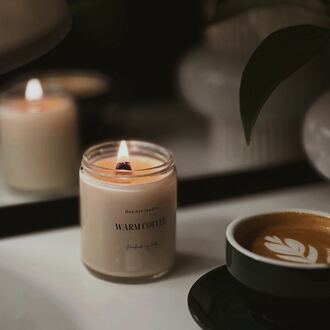 صورة شمعة warm coffee القهوة بفتيل خشبي