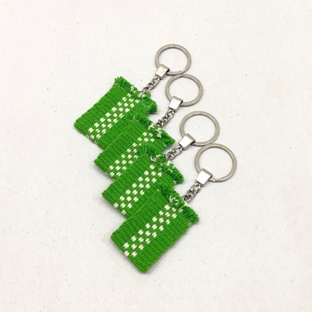 لايفوتك ميدالية مفاتيح خضراء من السدو من متجر سدوه | sadwah على سوق تبايُع