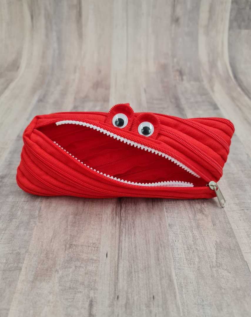 مقلمية بلون أحمر وتصميم بسحاب Red Pencil case with zipper